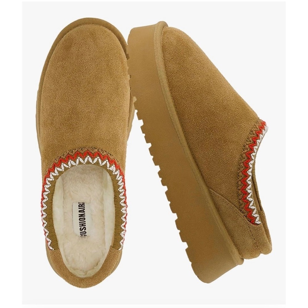 CUSHIONAIRE Kabuki Platform Genuine‎ Suede Fuzzy Mule Slippers  Women Sz 7.5
